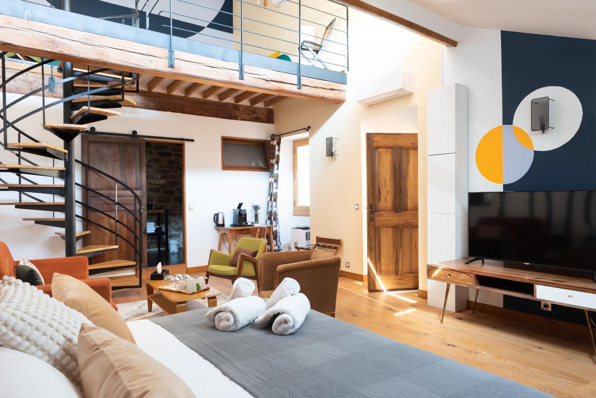 La Maison D'En Bas Des Seigneurs Cucuron Zewnętrze zdjęcie